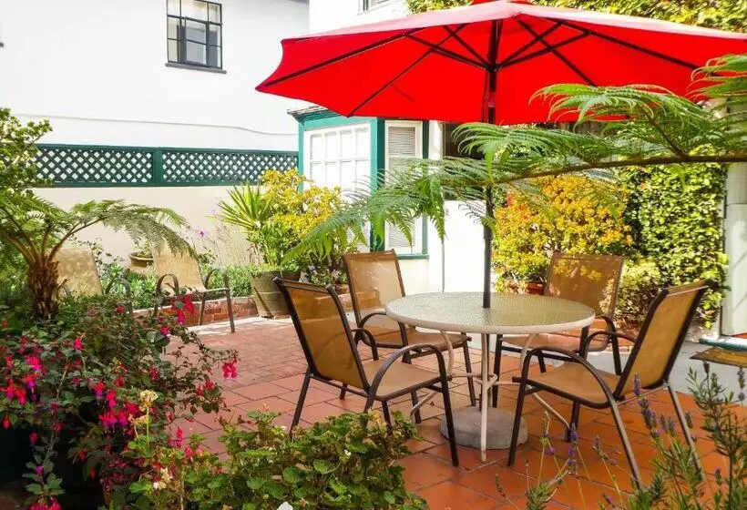 酒店 Carmel Fireplace Inn