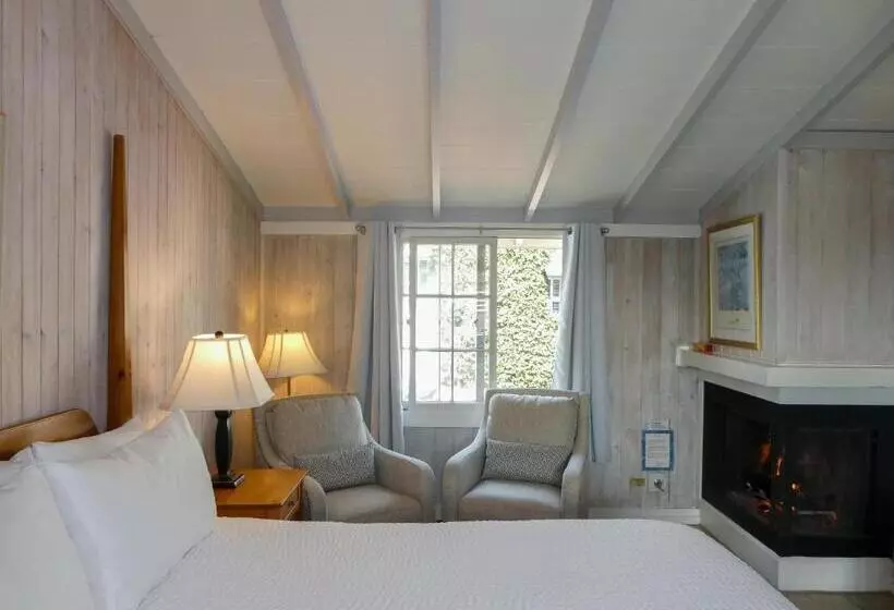 酒店 Carmel Fireplace Inn