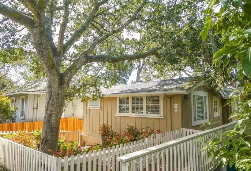 酒店 Carmel Fireplace Inn