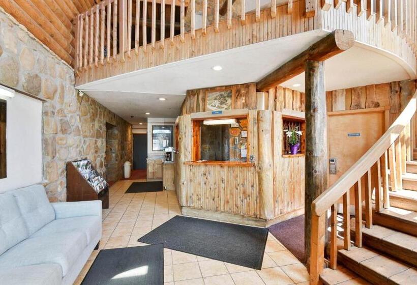 בית מלון כפרי Casa Loma Economy Inn