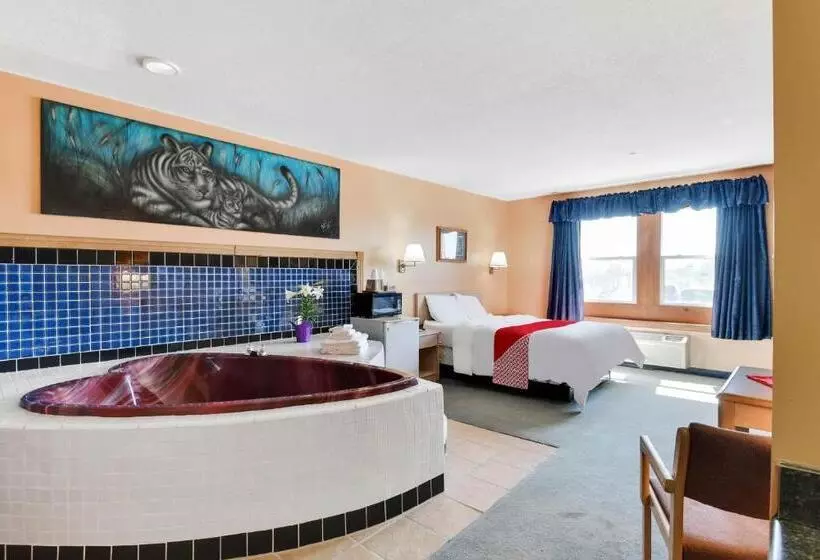 Отель Casa Loma Economy Inn