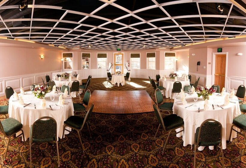 Отель Cliff House At Pikes Peak