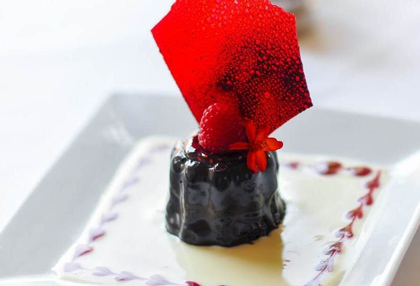 Отель Cliff House At Pikes Peak