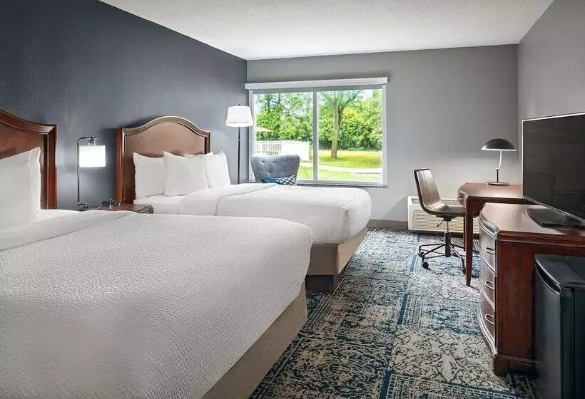 ホテル Four Points By Sheraton Kalamazoo