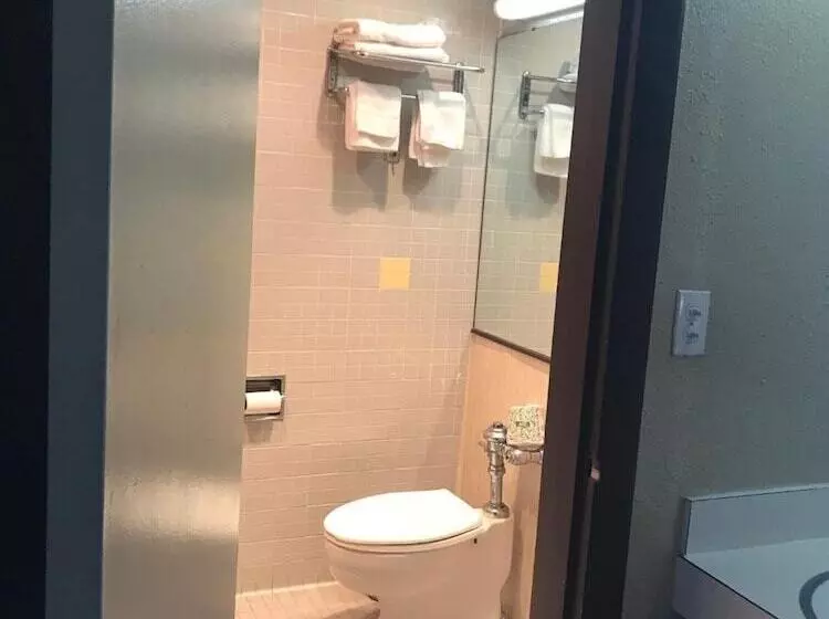 ホテル Red Carpet Inn