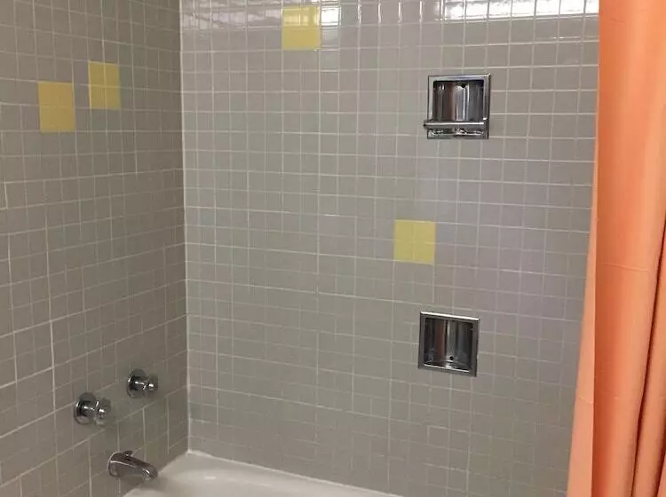 ホテル Red Carpet Inn