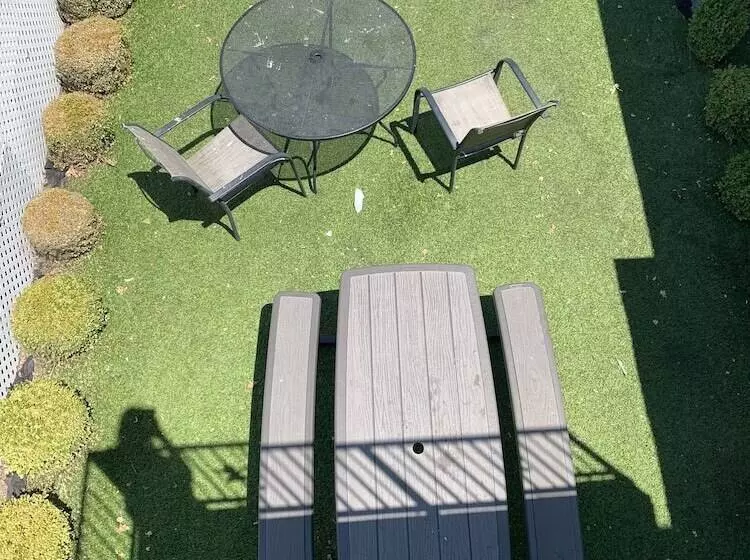 호텔 Regency Inn Lakeport