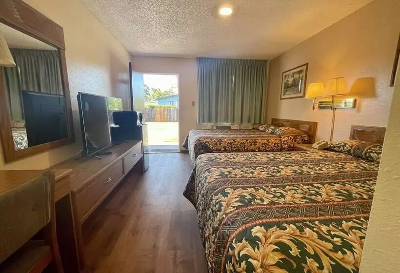 호텔 Regency Inn Lakeport