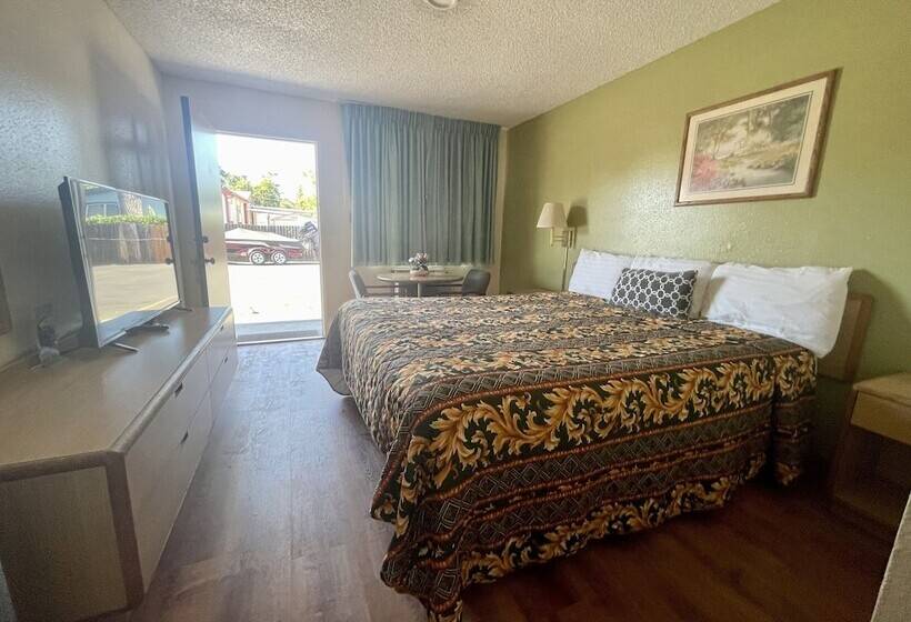 ホテル Regency Inn Lakeport