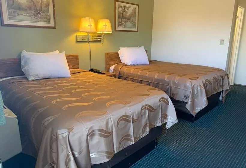 호텔 Regency Inn Lakeport