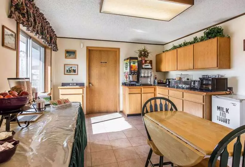 호텔 Rodeway Inn Pronghorn Lodge