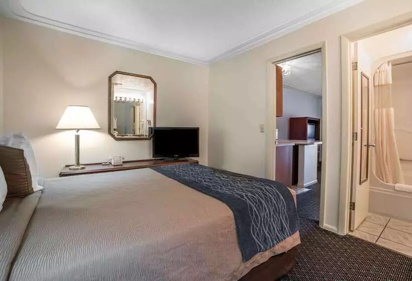 호텔 Rodeway Inn Pronghorn Lodge