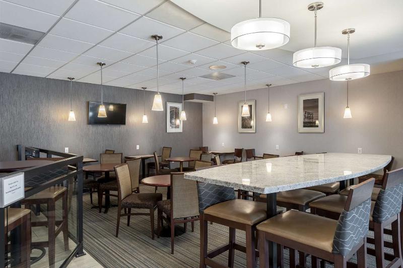 Surestay Hotel By Best Western Seatac Airport North