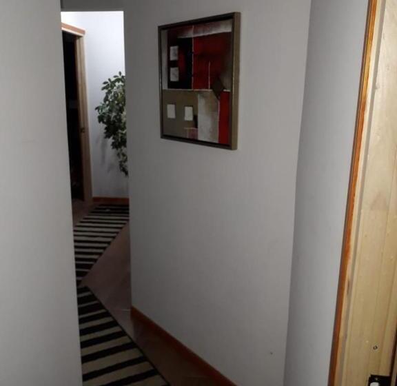 تختخواب و صبحانه Hostal Girasoles, Empresas,facturas