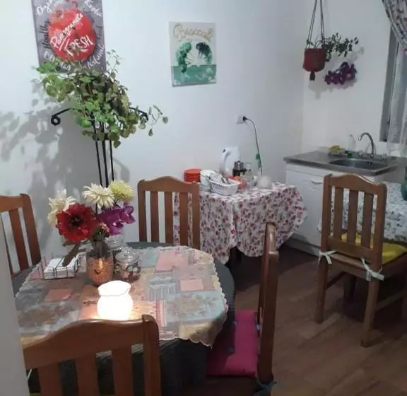 ベッドアンドブレックファースト Hostal Girasoles, Empresas,facturas