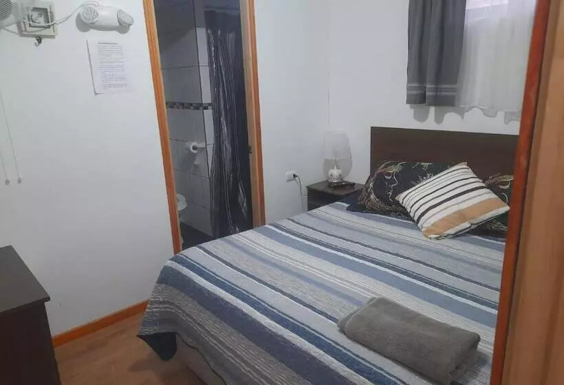 ベッドアンドブレックファースト Hostal Girasoles, Empresas,facturas