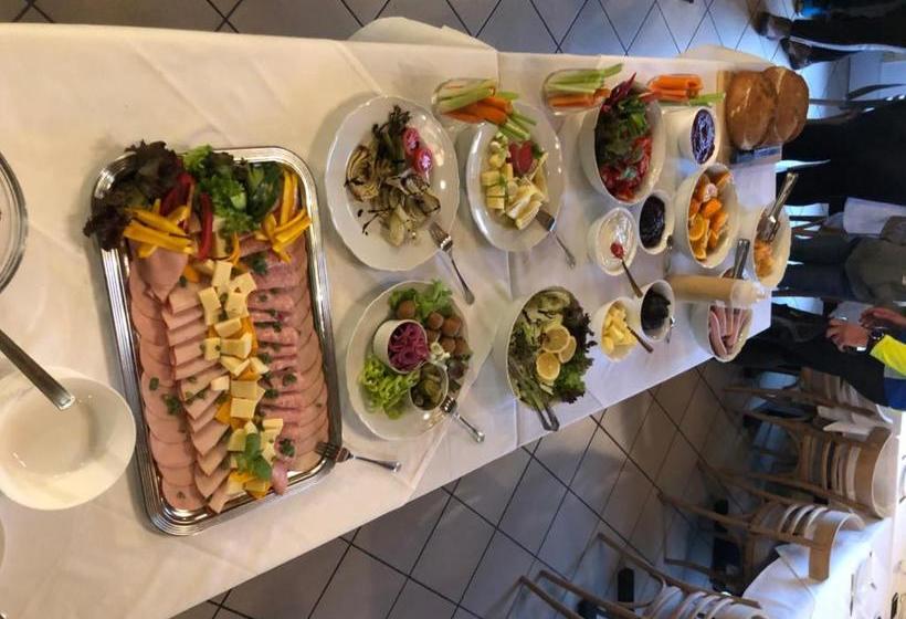 민박 Napsugár Club és Panzió