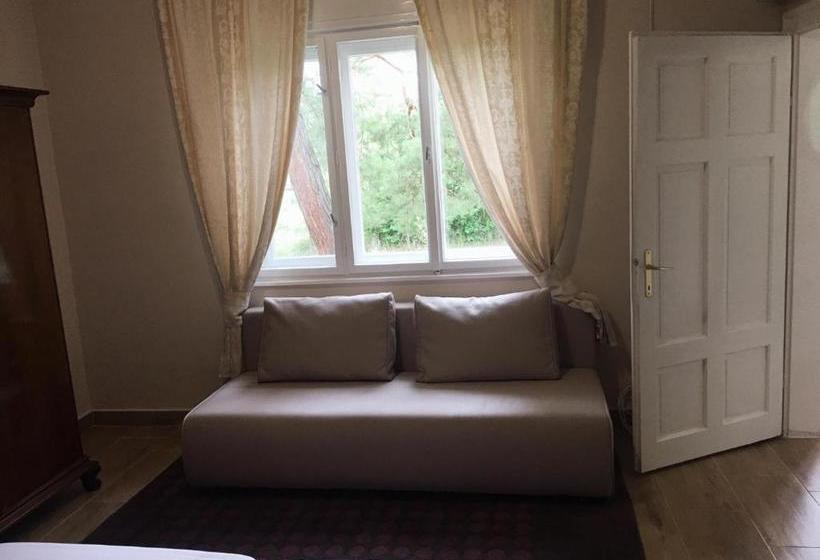 민박 Napsugár Club és Panzió