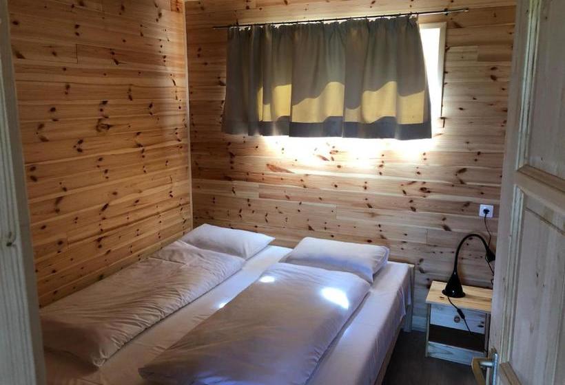 민박 Napsugár Club és Panzió