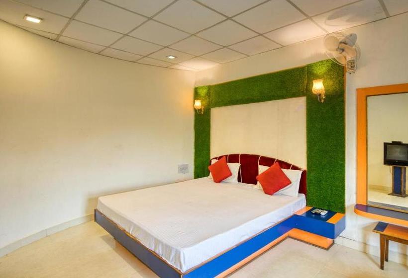 בית מלון כפרי Spot On 41699 Jungle Huts