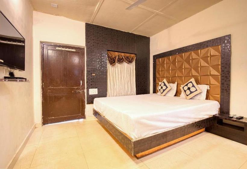 בית מלון כפרי Spot On 41699 Jungle Huts