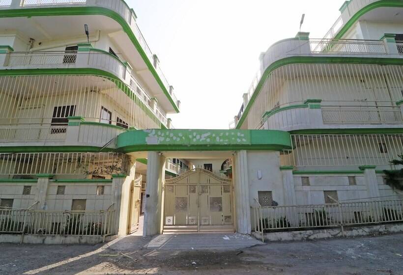 Hotell Spot On 42402 Doon Inn