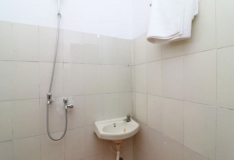 Hotell Spot On 42402 Doon Inn