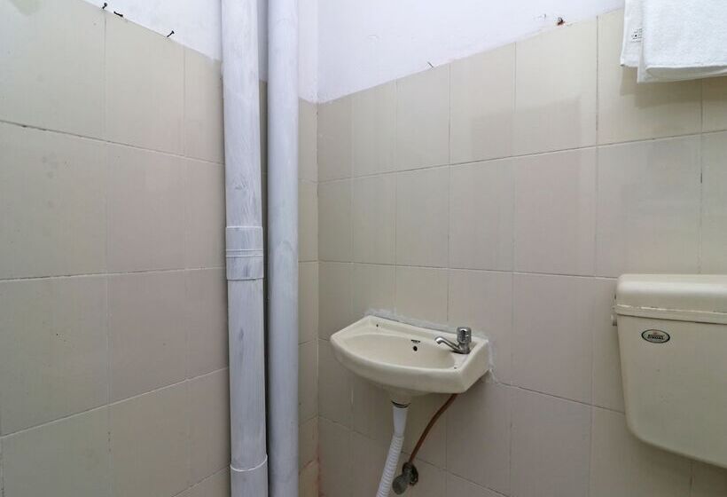 Hotell Spot On 42402 Doon Inn