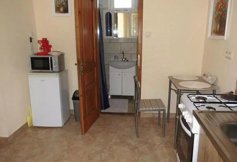 ペンション Napfény Apartman