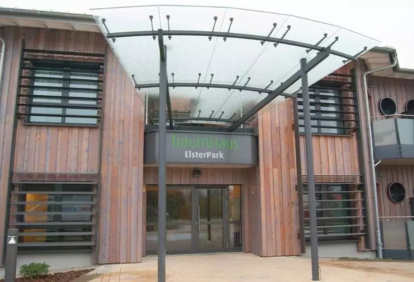 Hotelli Traumhaus Im Elsterpark