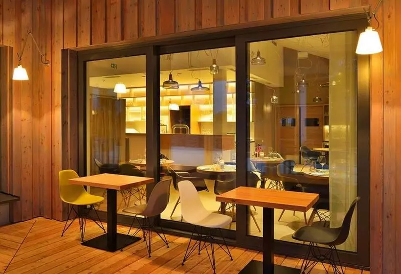 Hotelli Traumhaus Im Elsterpark