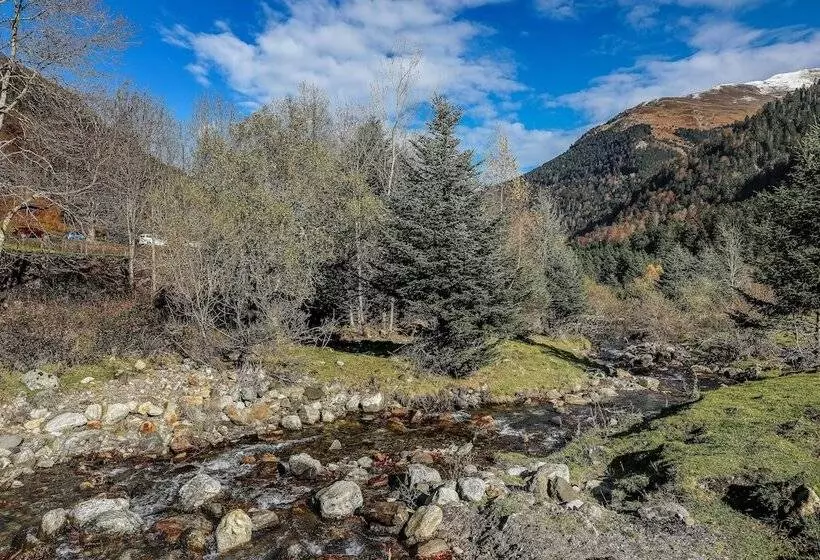 تختخواب و صبحانه O Chiroulet  Le Refuge De L Isard