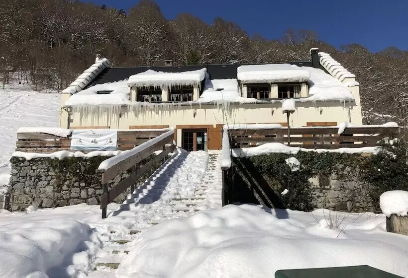 تختخواب و صبحانه O Chiroulet  Le Refuge De L Isard