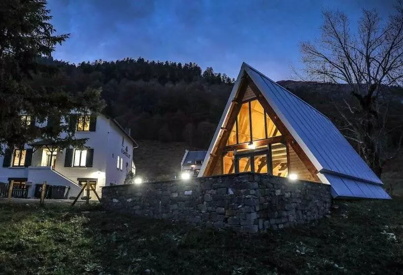 تختخواب و صبحانه O Chiroulet  Le Refuge De L Isard