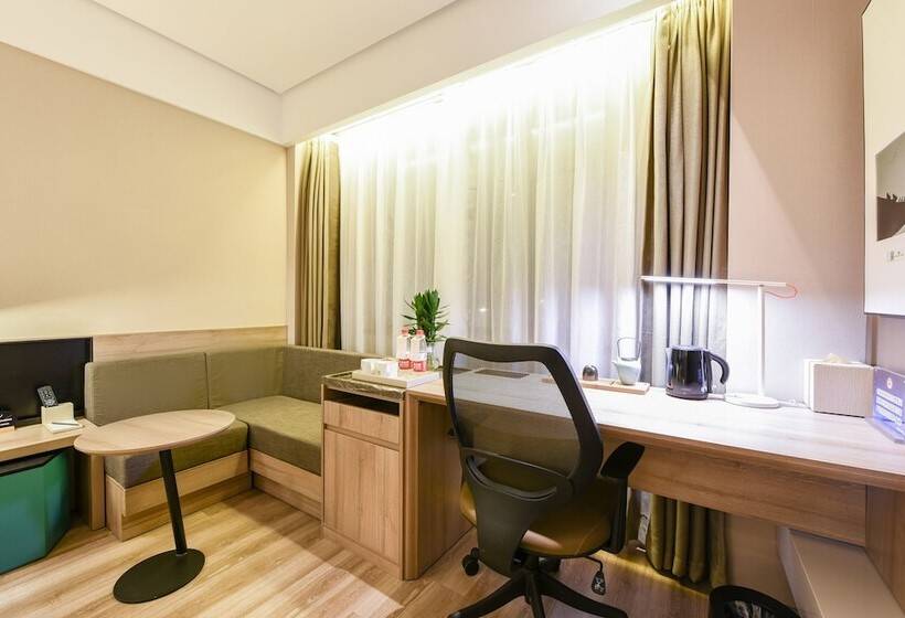 Atour Hotel Langfang Xichang Road