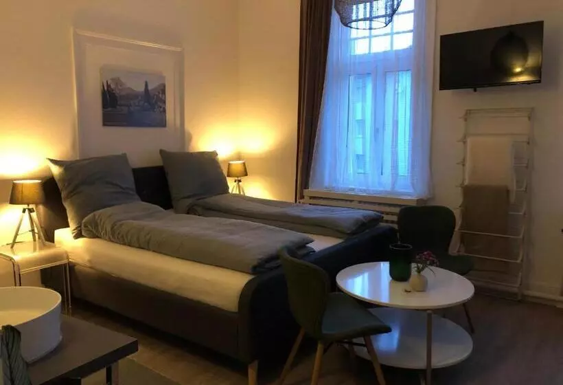 ペンション Ferienzimmer Tübingen