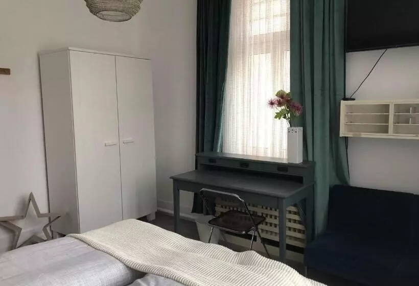 ペンション Ferienzimmer Tübingen
