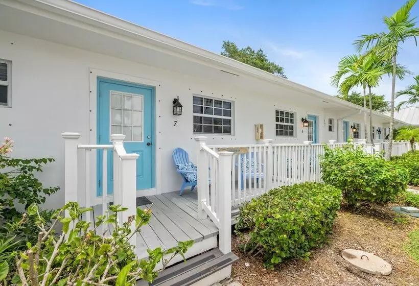 هتل Seahorse Beach Bungalows