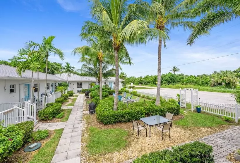 هتل Seahorse Beach Bungalows