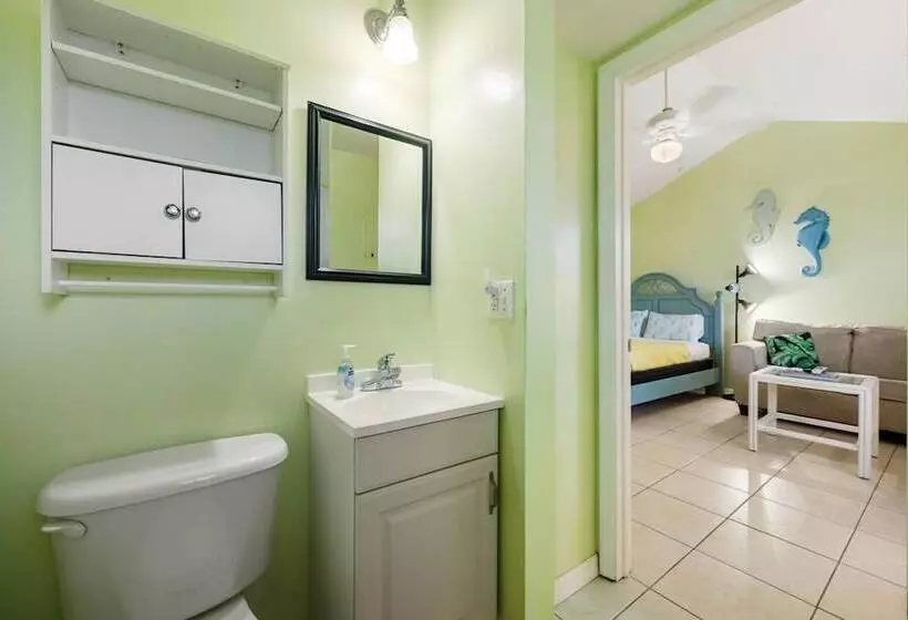 هتل Seahorse Beach Bungalows