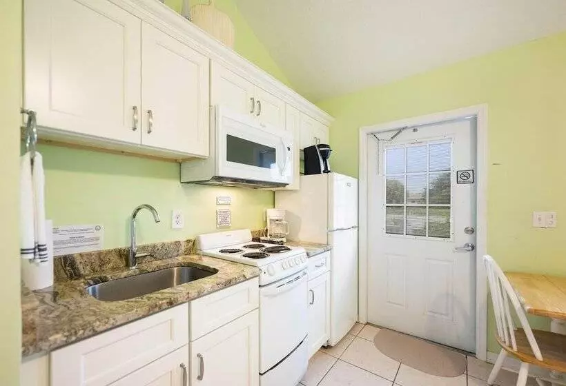 هتل Seahorse Beach Bungalows