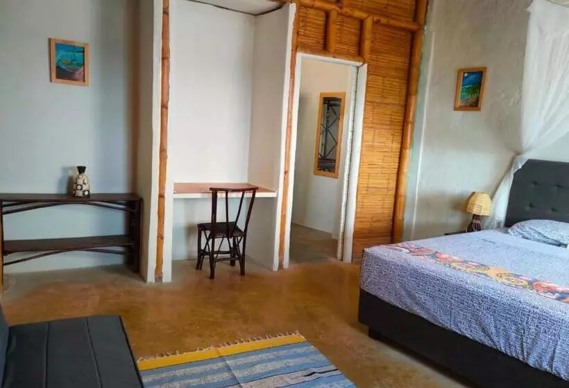 ペンション Mancora Beach House