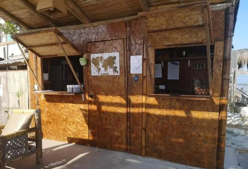 ペンション Mancora Beach House
