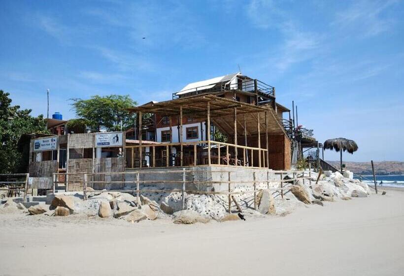 Pensão Mancora Beach House