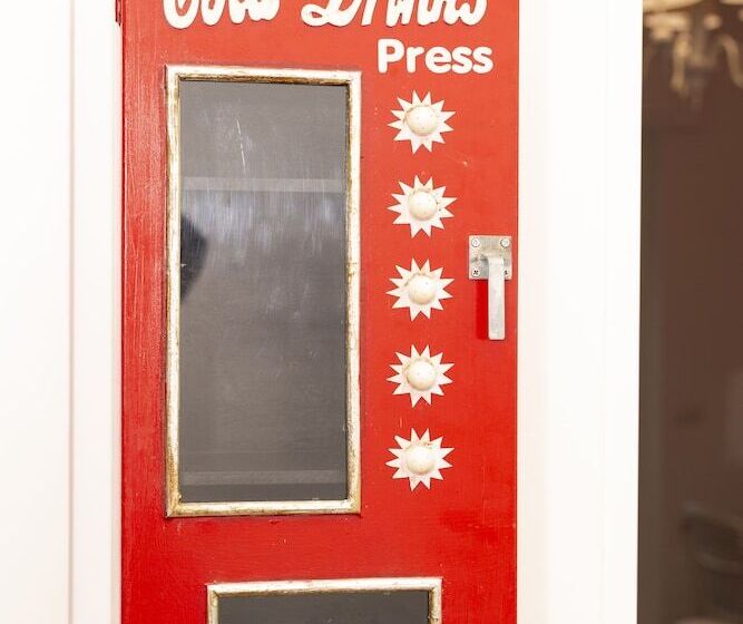 پانسیون Violetta