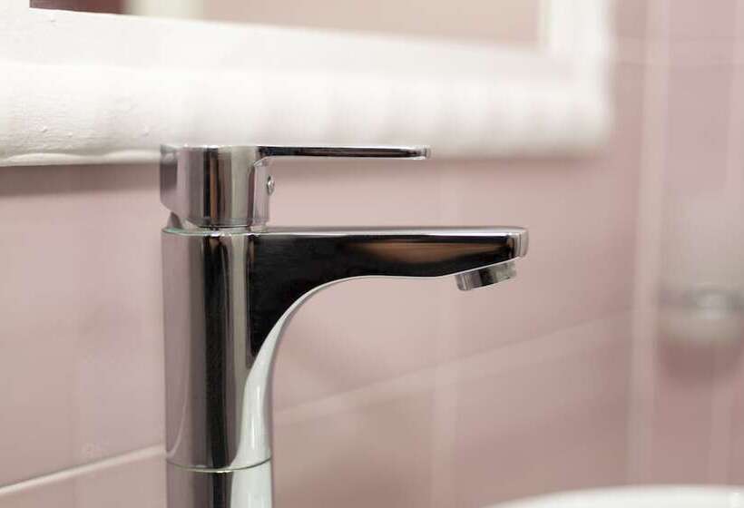 پانسیون Violetta