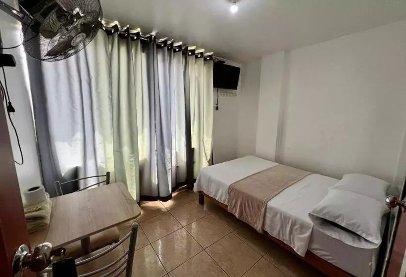 هاستل Hospedaje Senegal Cerca Al Aeropuerto