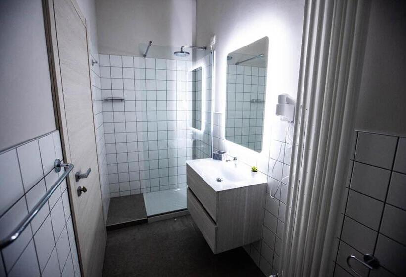 Пансион Lo Stallone  Malpensa Milan Airport