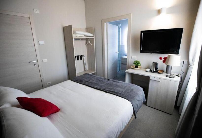 Пансион Lo Stallone  Malpensa Milan Airport