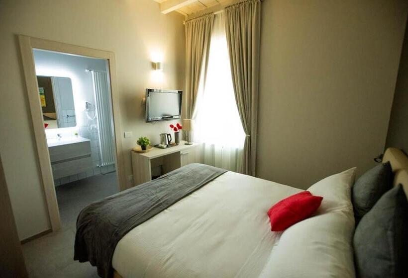 Пансион Lo Stallone  Malpensa Milan Airport